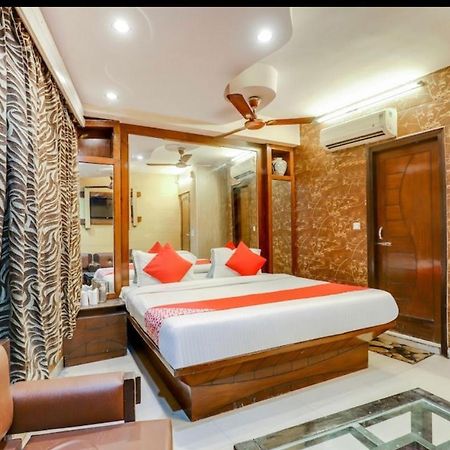 Hotel Roma Deluxe - New Delhi Railway Station ภายนอก รูปภาพ
