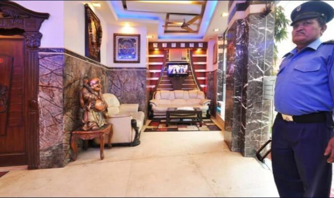 Hotel Roma Deluxe - New Delhi Railway Station ภายนอก รูปภาพ