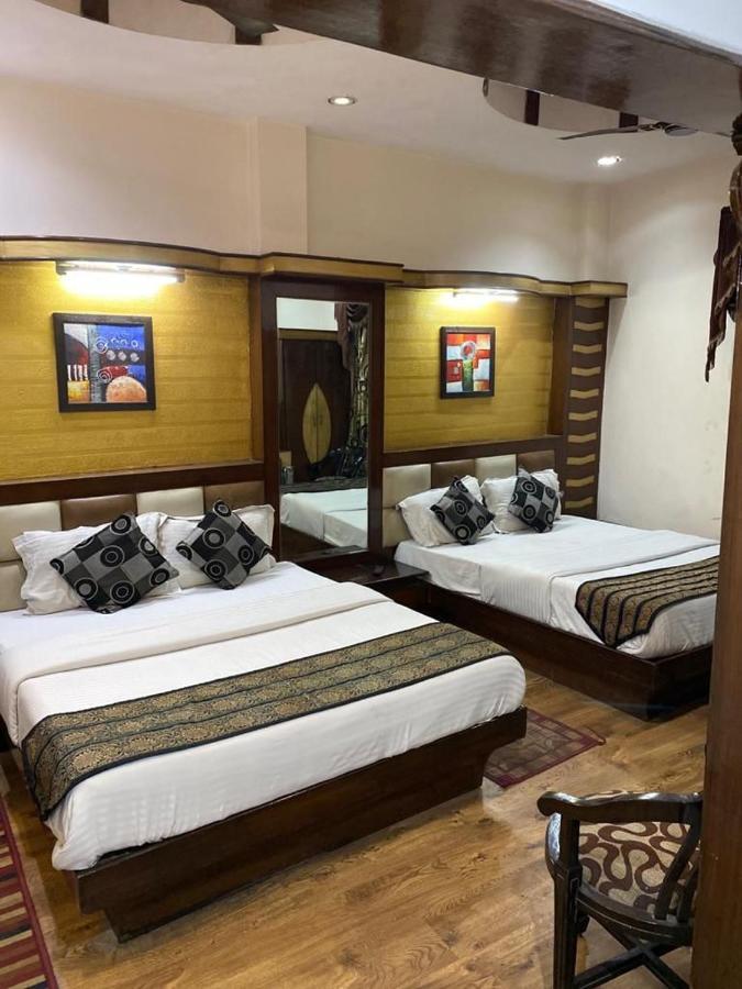 Hotel Roma Deluxe - New Delhi Railway Station ภายนอก รูปภาพ