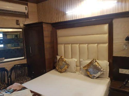 Hotel Roma Deluxe - New Delhi Railway Station ภายนอก รูปภาพ