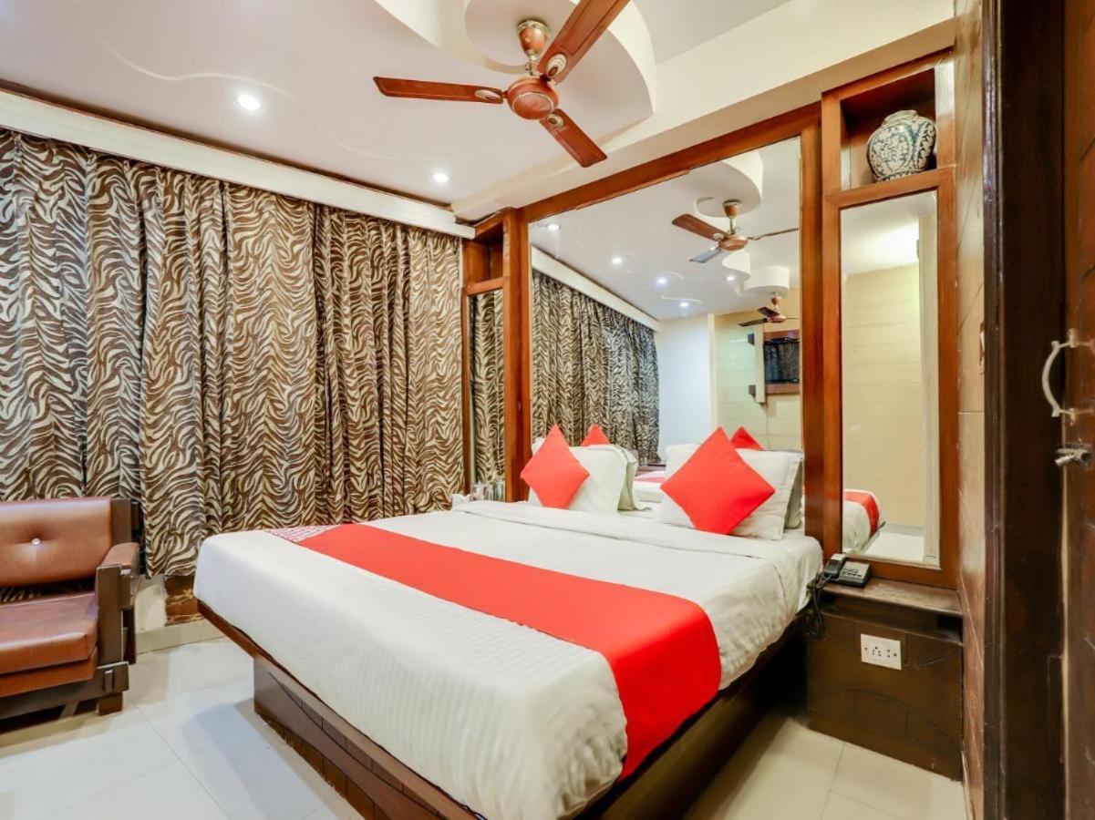 Hotel Roma Deluxe - New Delhi Railway Station ภายนอก รูปภาพ