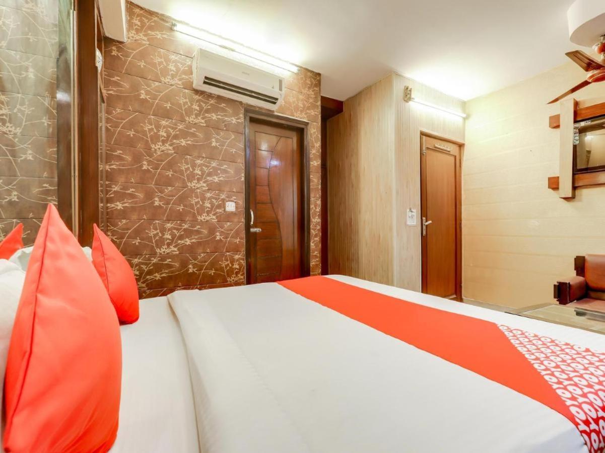 Hotel Roma Deluxe - New Delhi Railway Station ภายนอก รูปภาพ