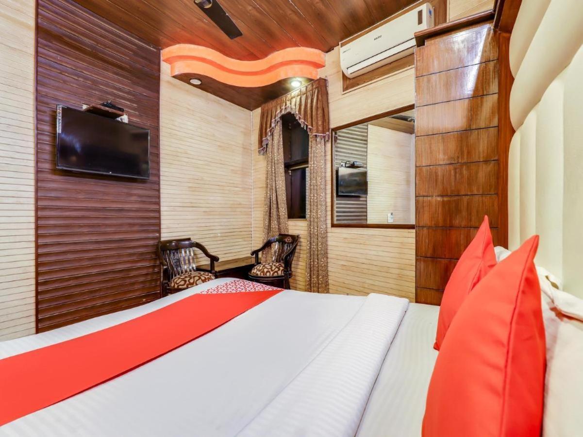 Hotel Roma Deluxe - New Delhi Railway Station ภายนอก รูปภาพ