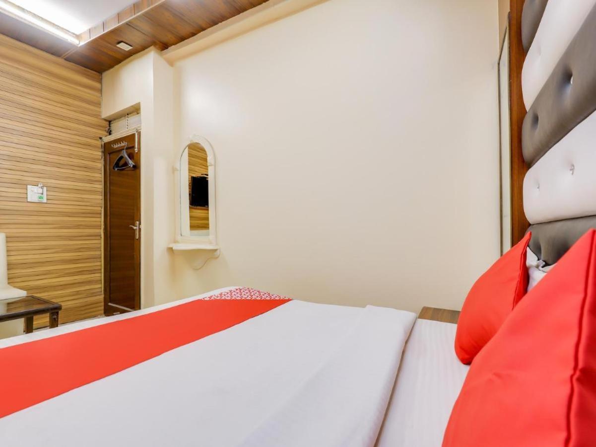 Hotel Roma Deluxe - New Delhi Railway Station ภายนอก รูปภาพ
